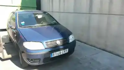 Veicolo di demolizione FIAT PUNTO BERLINA (188) 1.4 16V Dynamic dell'anno 2004 alimentato 843A1000