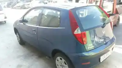 Veicolo di demolizione fiat punto berlina (188) 1.4 16v dynamic dell'anno 2004 alimentato 843a1000