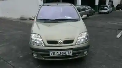 Sloopvoertuig RENAULT SCÉNIC I MONOSPACE (JA0/1_, FA0_) 1.9 dTi (JA1U) van het jaar 2001 aangedreven F9Q Q7