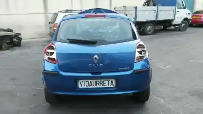 Утилизация автомобиля RENAULT CLIO III 1.5 dCi Diesel 68 CV / 50 KW года 2006 питание K9K768