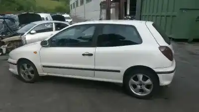 Verschrottungsfahrzeug fiat bravo (182) 1.6 16v cat des jahres 2001 angetrieben 182b6000