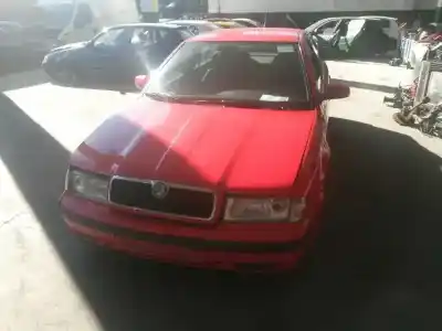 Verschrottungsfahrzeug SKODA OCTAVIA BERLINA (1U2) 1.6 des Jahres 1999 angetrieben 