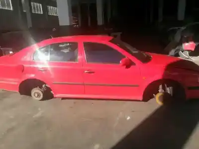 Verschrottungsfahrzeug skoda octavia berlina (1u2) 1.6 des jahres 1999 angetrieben 