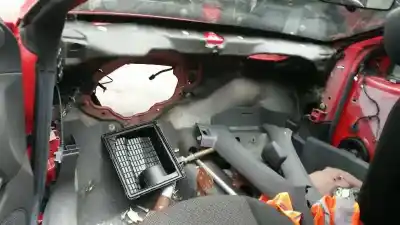 Véhicule à la ferraille opel astra twin top 1.6 16v de l'année 2005 alimenté z16xe1