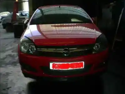 Véhicule à la ferraille opel astra twin top 1.6 16v de l'année 2005 alimenté z16xe1