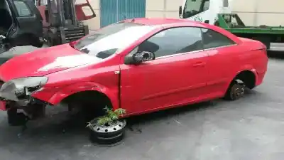 Véhicule à la ferraille opel astra twin top 1.6 16v de l'année 2005 alimenté z16xe1