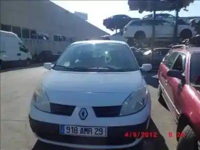 Sloopvoertuig RENAULT MEGANE II BERLINA 5P 1.5 dCi Diesel 82 CV / 60 KW van het jaar 2002 aangedreven K9K 722