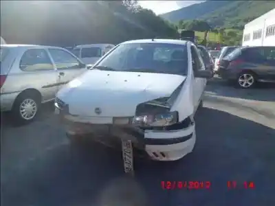 Veicolo di demolizione FIAT PUNTO BERLINA (188) 1.2 8V Dynamic dell'anno 1999 alimentato 188 A4.000