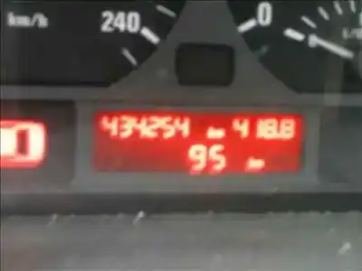 Veículo de Sucata bmw serie 3 compact (e46) 320td do ano 2001 alimentado 