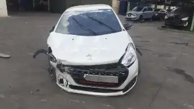 Здавання транспортного засобу peugeot 208 gti року 2017 потужний 5g04