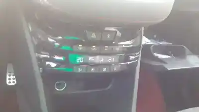 Здавання транспортного засобу peugeot 208 gti року 2017 потужний 5g04