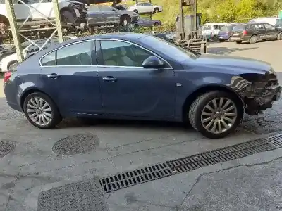 Véhicule à la ferraille opel insignia berlina cosmo de l'année 2010 alimenté a20dth