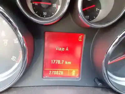 Véhicule à la ferraille opel insignia berlina cosmo de l'année 2010 alimenté a20dth