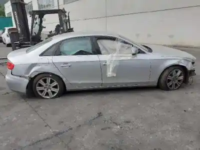 Veículo de Sucata audi a4 berlina (b8) básico quattro do ano 2008 alimentado cala