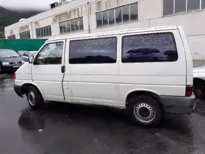 Véhicule à la ferraille volkswagen california t4 camper (7dj, 7dk, 70j) 2.4 d de l'année 1998 alimenté aja