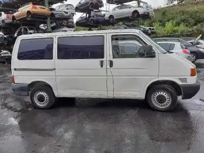 Véhicule à la ferraille volkswagen california t4 camper (7dj, 7dk, 70j) 2.4 d de l'année 1998 alimenté aja