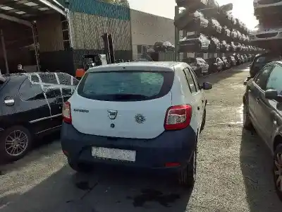 Здавання транспортного засобу dacia sandero basis року 2013 потужний d4f732