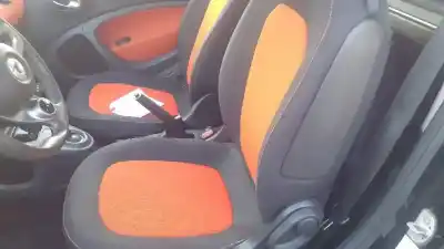 Veicolo di demolizione smart fortwo coupe basis (52kw) (453.342) dell'anno 2015 alimentato h4d