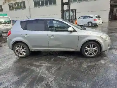 Scrapping Vehicle kia cee´d active of the year 2008 powered d4fb