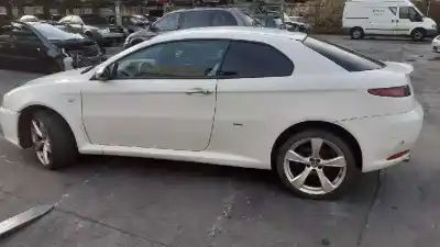 Здавання транспортного засобу alfa romeo                                         gt (125)                                                                                                                                                                                                                                                   1.9 jtd 16v 150/ distinctive року 2006 потужний 937a5000