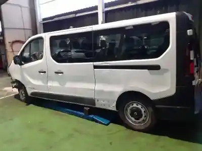 Veículo de Sucata renault trafic combi combi 9 l1h1 2.8t (8/9 plazas) do ano 2016 alimentado r9m452