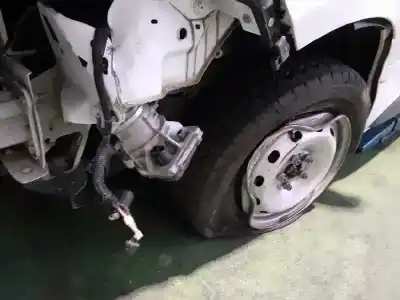 Veículo de Sucata renault trafic combi combi 9 l1h1 2.8t (8/9 plazas) do ano 2016 alimentado r9m452