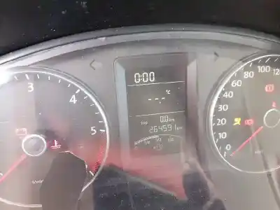 Здавання транспортного засобу volkswagen                                         t5 transporter (7e)                                                                                                                                                                                                                                        kombi-hochdach lang                                                                                                                                                                                                                                        року 2010 потужний caab