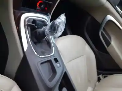 Veículo de Sucata opel insignia sports tourer cosmo do ano 2010 alimentado a20dth