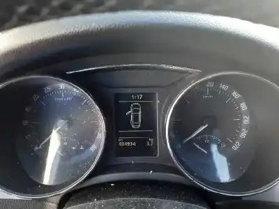 Veicolo di demolizione skoda suberb (3t4) ambition dell'anno 2009 alimentato bmp