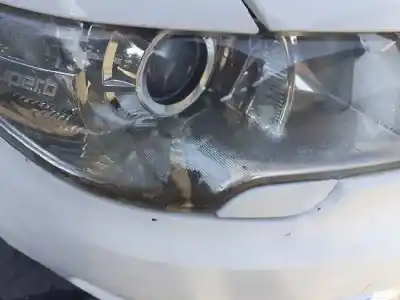 Veicolo di demolizione skoda suberb (3t4) ambition dell'anno 2009 alimentato bmp