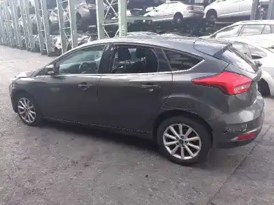 Vehicul casat ford focus turn. titanium al anului 2016 alimentat 