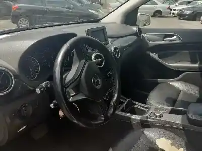 Scrapping Vehicle mercedes-benz clase b (w246) b 200 cdi (246.208) of the year 2013 powered om651901