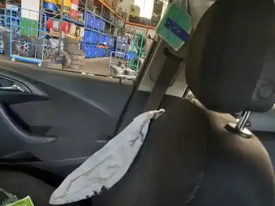 Veículo de Sucata opel astra j sports tourer excellence do ano 2015 alimentado b16dth