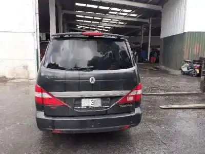 Здавання транспортного засобу ssangyong rodius xdi року 2006 потужний d27dt