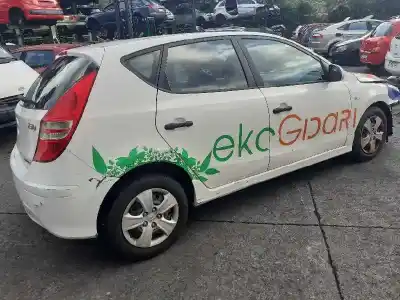 Sloopvoertuig hyundai i30 comfort van het jaar 2011 aangedreven d4fb