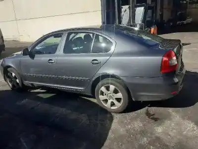 Veículo de Sucata skoda octavia berlina (1z3) trend do ano 2009 alimentado caxa