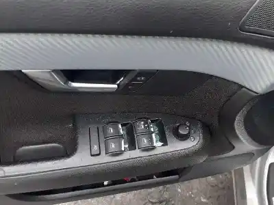 Veículo de Sucata audi a4 berlina (8e) 3.0 tdi quattro (150kw) do ano 2005 alimentado bkn