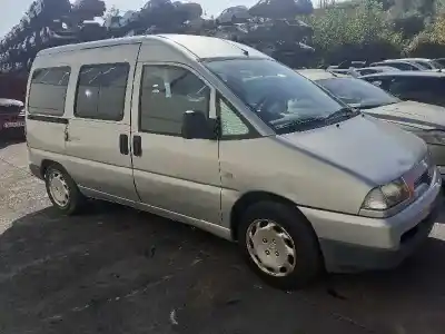 Veículo de Sucata peugeot                                            expert kombi                                                                                                                                                                                                                                               confort acristaldo (5 asientos)                                                                                                                                                                                                                            do ano 2002 alimentado rhz