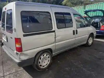 Veículo de Sucata peugeot                                            expert kombi                                                                                                                                                                                                                                               confort acristaldo (5 asientos)                                                                                                                                                                                                                            do ano 2002 alimentado rhz