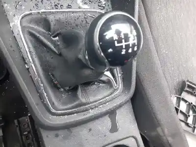 Vehicul casat seat leon st (5f8) fr al anului 2014 alimentat czc