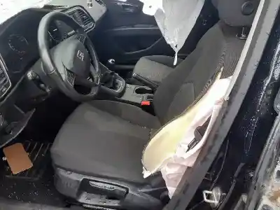 Vehicul casat seat leon st (5f8) fr al anului 2014 alimentat czc