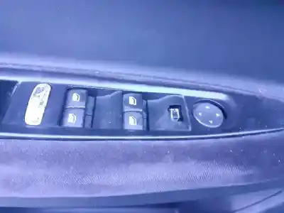 Vehicul casat citroen c4 sedan collection al anului 2010 alimentat 9hz