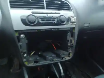 Vehicul casat SEAT ALTEA XL (5P5, 5P8) 1.6 TDI al anului 2012 alimentat CAYC