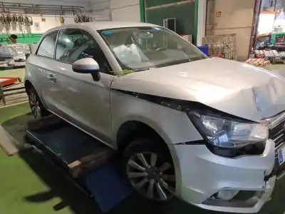 Veículo de Sucata audi a1 (8x) ambition do ano 2011 alimentado cayc