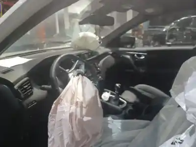 Vehicul casat nissan qashqai (j11) acenta al anului 2021 alimentat hr13