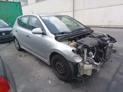 Scrapping Vehicle hyundai i30 (fd) 1.6 crdi of the year 2011 powered d4fb
