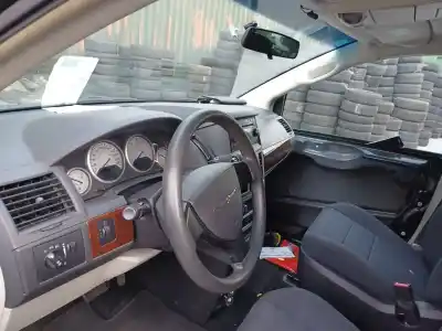 Veicolo di demolizione chrysler grand voyager v (rt) 2.8 crd dell'anno 2010 alimentato ens