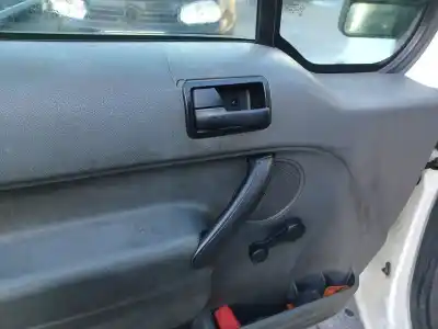 Здавання транспортного засобу ford tourneo connect 1.8 tdci /tddi /di року 2005 потужний bhpa,p7pa,p7pb,r2pa