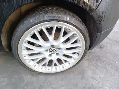 Veículo de Sucata volkswagen golf v (1k1) 2.0 tdi 16v do ano 2000 alimentado bmn