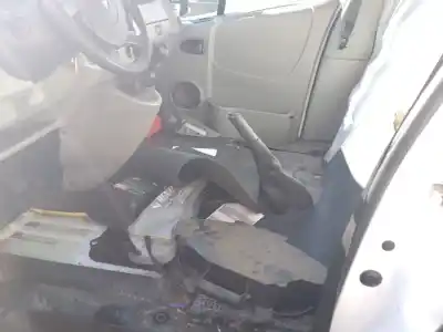 Veículo de Sucata renault trafic ii furgón (fl) 2.0 dci 115 (fl01, fl0u) do ano 2010 alimentado m9r 692,m9r 780,m9r 782,m9r 786